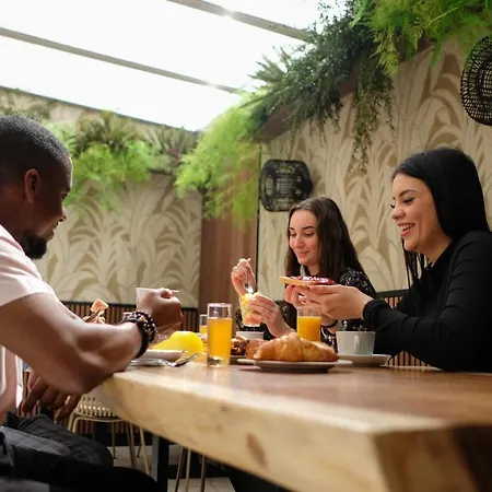 Khla מלון ניס