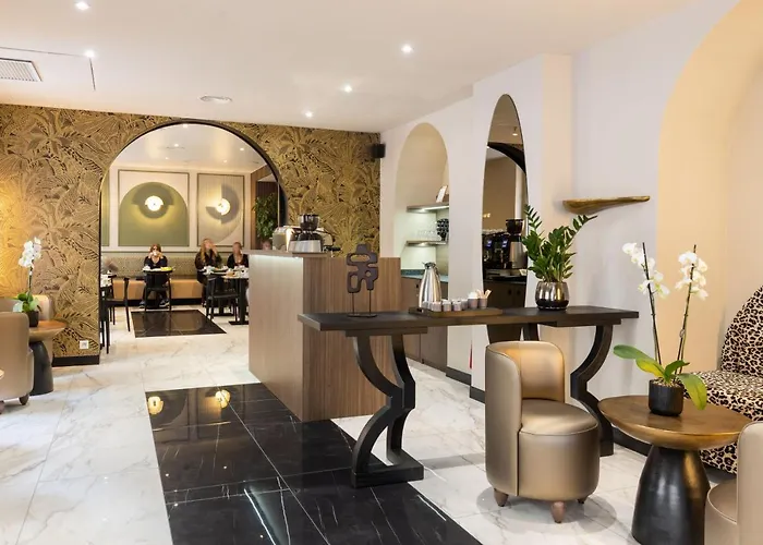 Khla Отель Ницца