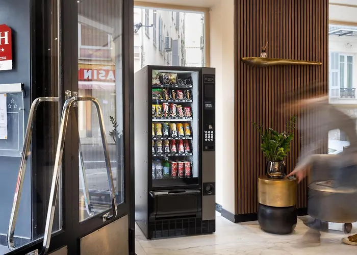 Khla Отель Ницца